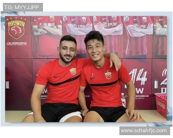 周娜专访：从绿茵场到人生舞台的足球旅程回顾与展望