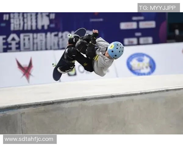 南京滑板队在滑板精英赛中的速度表现分析与点评 南京滑板队在滑板精英赛中的速度表现分析与点评