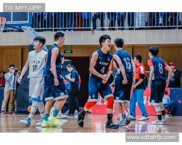 重庆篮球队与杭州篮球队赛后分析实力对比与战术探讨 重庆篮球队与杭州篮球队赛后分析实力对比与战术探讨