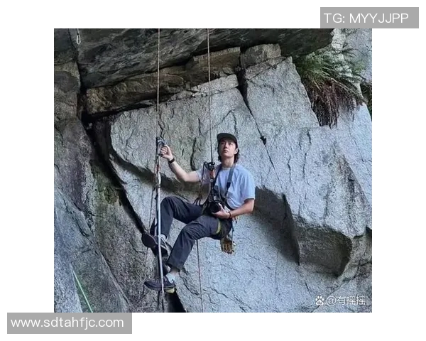 杭州攀岩队的拼搏之路极限运动联赛特别报道揭秘他们的奋斗与梦想